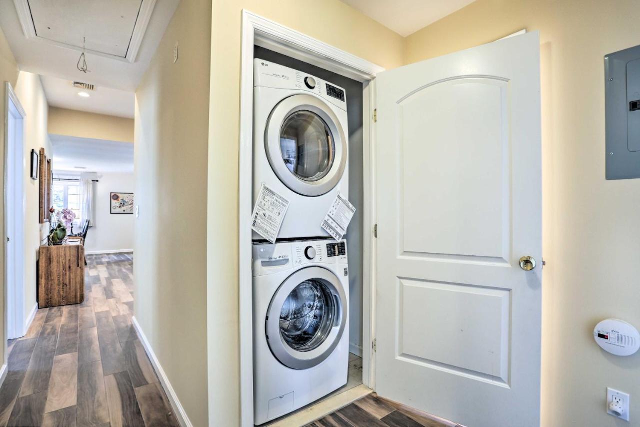 Ideally Located Glen Cove Apartment! Exterior photo