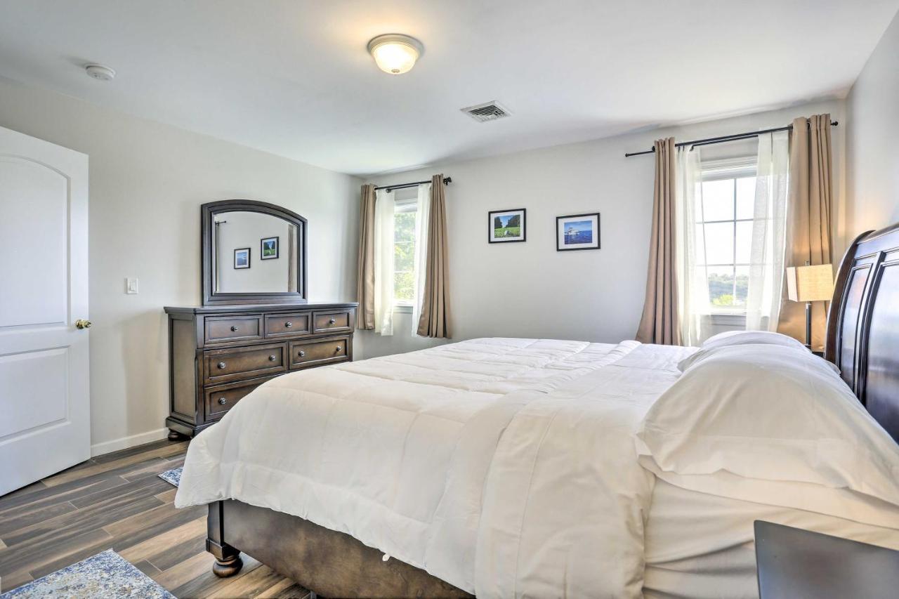 Ideally Located Glen Cove Apartment! Exterior photo